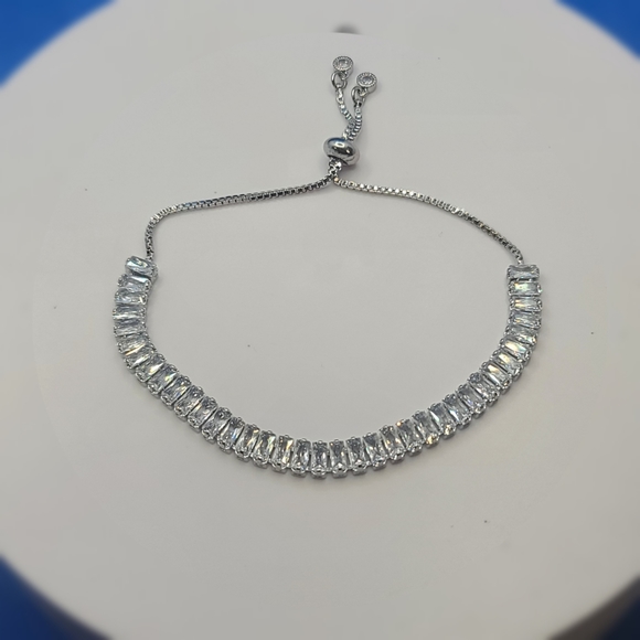 NEW 18K White Gold Baguette Diamond Bracelet - Picture 4 of 4